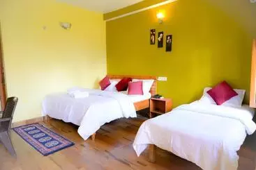 Pensão Jmt Eco Binsar By Stayapart