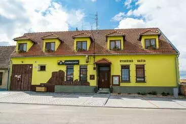 Pensione Penzion A Vinařství Vyskočil Strachotín