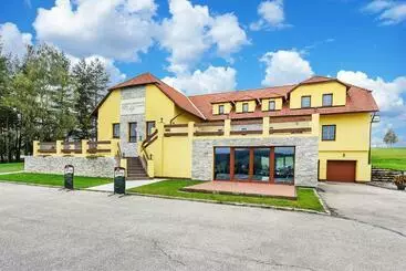Hotelli Wellness Penzion Life