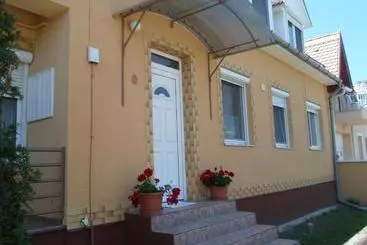 پانسیون Makai Apartman