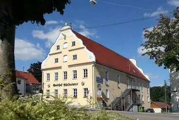 Hotel Backerwirt Wohnen Und Schlafen