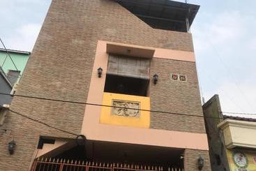 Otel Koolkost Syariah Near Pelabuhan Tanjung Priok