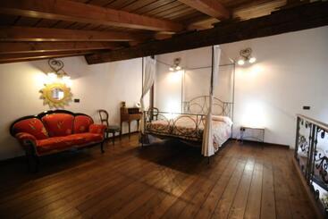 Hotel Villa Dei Papiri Fonte Ciane