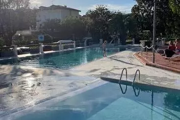 Отель Diano Sporting Apartments