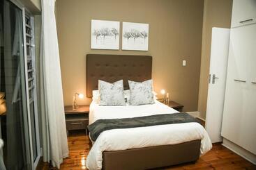 پانسیون Walmer Manor Guest House