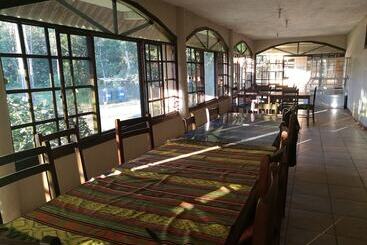 Hotel Grand Selva Lodge & Tours