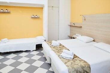 בית מלון כפרי Klonos Anna