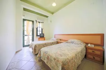 May Garden Club Hotel