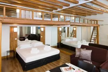 ホテル Du Lion D Or Louvre