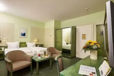 Seehotel Maria Laach