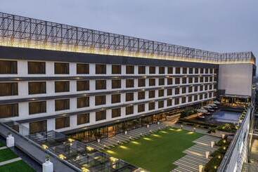 Hotel Vivanta Bhubaneswar Dn Square