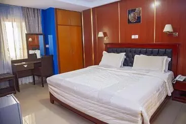 Noubou International Hotel Bonapriso