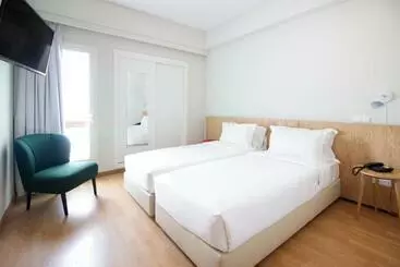 호텔 Whe