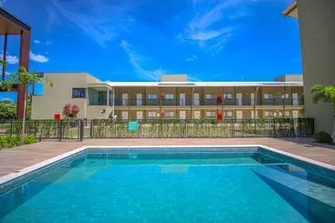 هتل Promenade Bonito All Suites