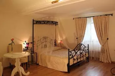 Отель Burghaus Kronenburg