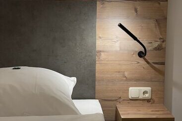 Отель Mintarder Wasserbahnhof