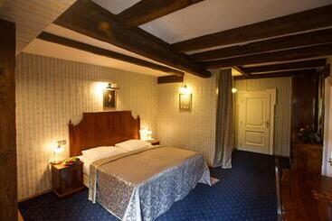 酒店 Zámek Potštejn