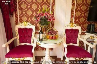 King S Hotel Văn Quán