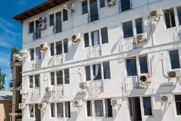 Hotel Happy Land