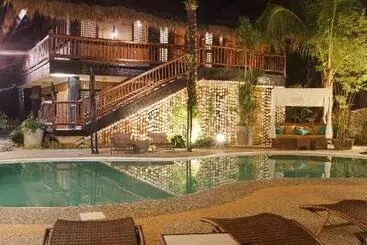 Nabulao Beach And Dive Resort