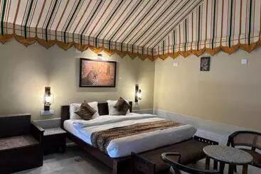 Resort Jawai Bera Leopard Camp