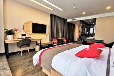 Thank Inn Chain Hotel Guangan Huaying Phoenix City