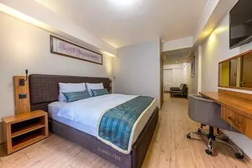 Hotel Madeen City