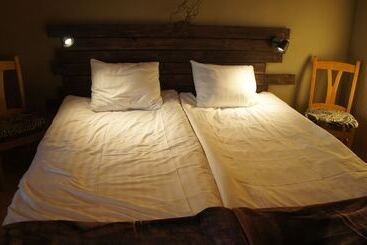 קוטג'' Kloten Nature Resort