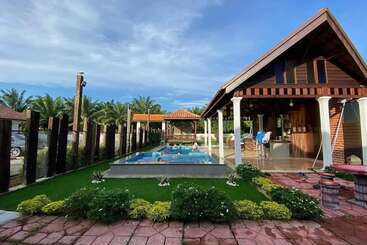 Hotel Oyo 90332 Jentayu Homestay Pontian