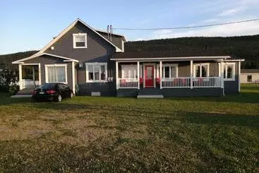 Aamiaismajoitus (B&B) Gîte Shoreline De La Terre à La Mer