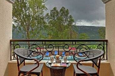 Отель Grand Victoria The Fern Resort & Spa, Panchgani