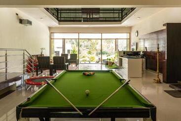 Hotel Mastiff Select Shreeyog Resort