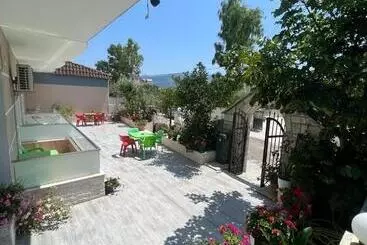 Pansiyon Vila Flowers