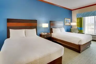 هتل Comfort Inn & Suites