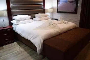 בית מלון כפרי Ruby Rock Executive Guest House