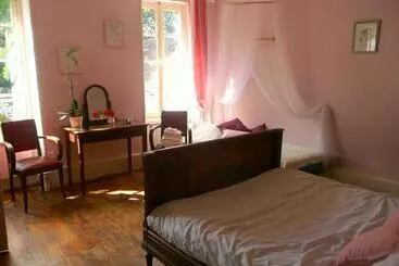 Bed and Breakfast Chambres D Hôtes Et Roulotte Au Bonheur Du Parc