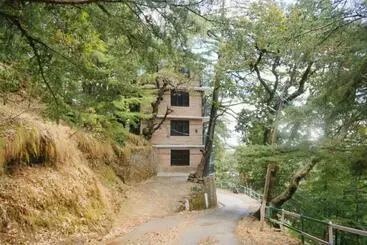 Hotel Jakhoobes Simla