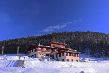 בית מלון כפרי Studničky