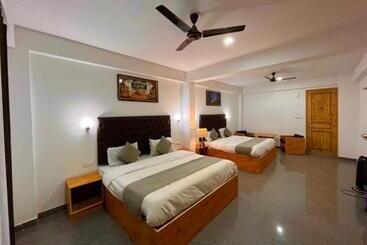 Hotel The Kempty Fall Resort