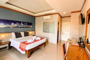 K2 Hotel At Thachang