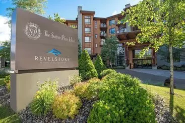 Sutton Place Hotel Revelstoke Mountain Resort