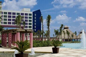 هتل The Westin Lagunamar Ocean Resort Villas & Spa Cancun