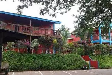 Hotel Waves Lodge