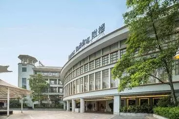 Dongguan Forum Hotel And Apartment