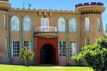 هتل Tafaria Castle