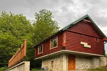 Bed and Breakfast Log Cabin 1 Merdovic