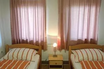 پانسیون Apartment And Roomstabašnicetuzla Centar