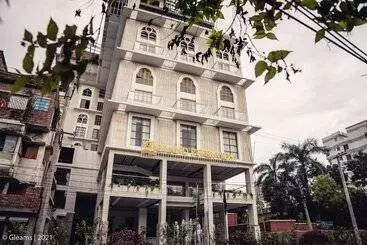 Hotel Grand River View