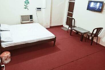 Hotel Oyo 82705 Rana