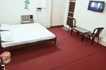 Hotel Oyo 82705 Rana